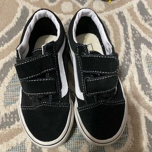 Kids black and white velcro vans